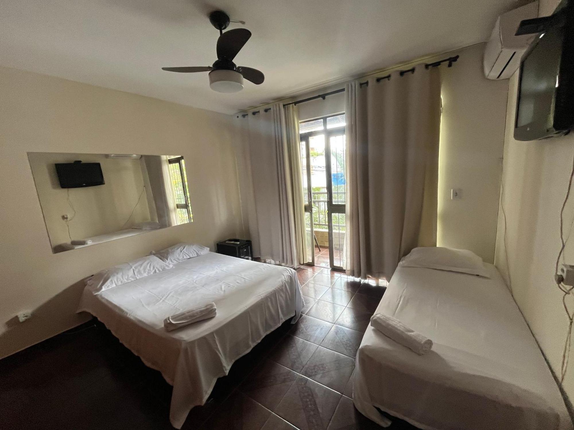 Casa Quintal Bueno! 5 Quartos Com Ar Split E Internet Ultra! Perto Do Melhor De Goiania! Marista Parques Areiao E Vaca Brava Hospital Premium Mater Dei Blue Fit Perdomo Goiania Shopping! Extérieur photo